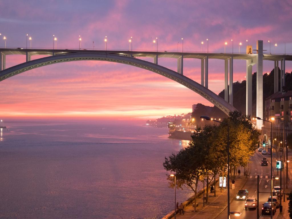 Merc Porto Central Place Exteriér fotografie